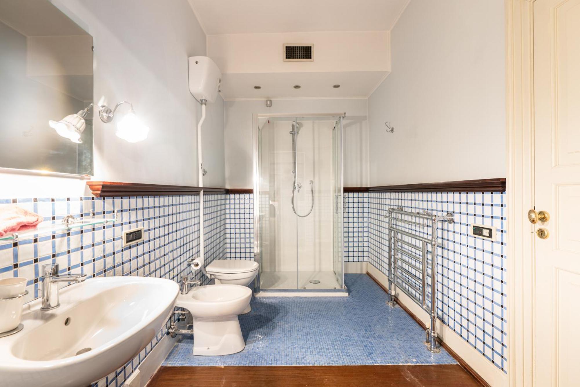 B&B Frida Suite Home Trani Εξωτερικό φωτογραφία